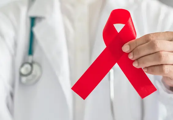 Jak rozpoznać wczesne objawy zakażenia wirusem HIV? Są bardzo podobne do grypy