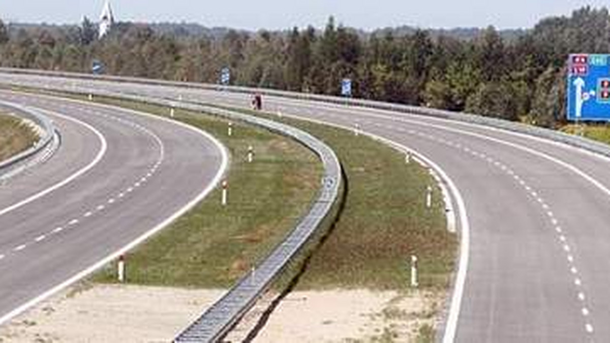 Jest szansa, że za kilkanaście dni będziemy mogli przejechać po pierwszym na Podkarpaciu fragmencie autostrady. Do użytku ma zostać oddana wschodnia część autostradowej obwodnicy Rzeszowa, czyli... 7 km.