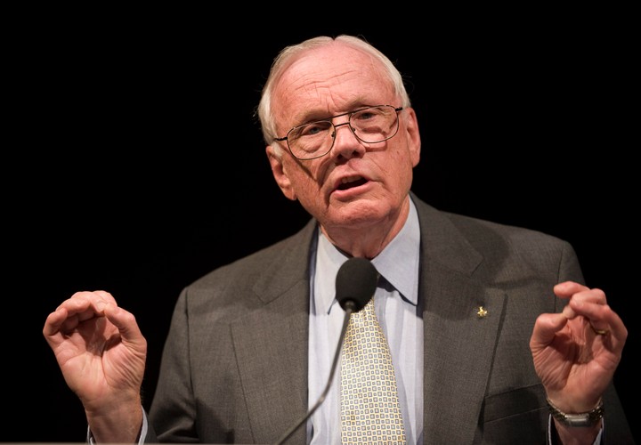 Neil Armstrong nie żyje