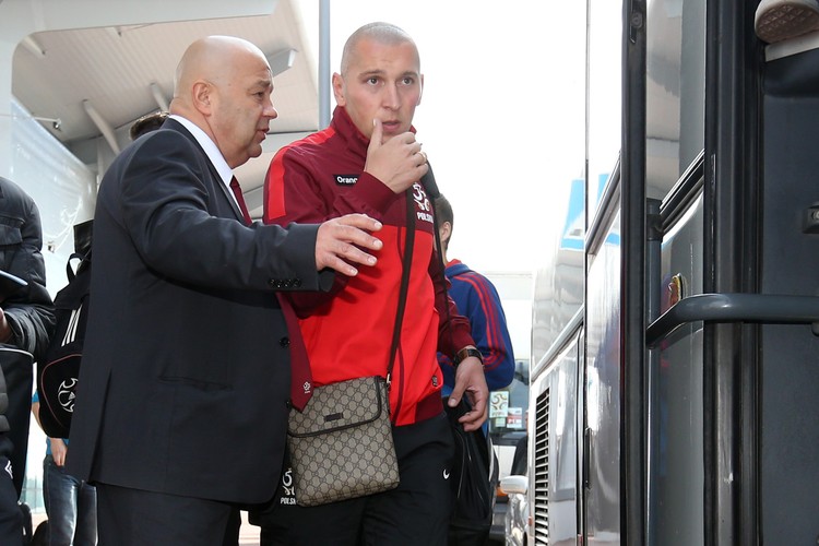 Ukraińcy witali polskich piłkarzy chlebem i solą