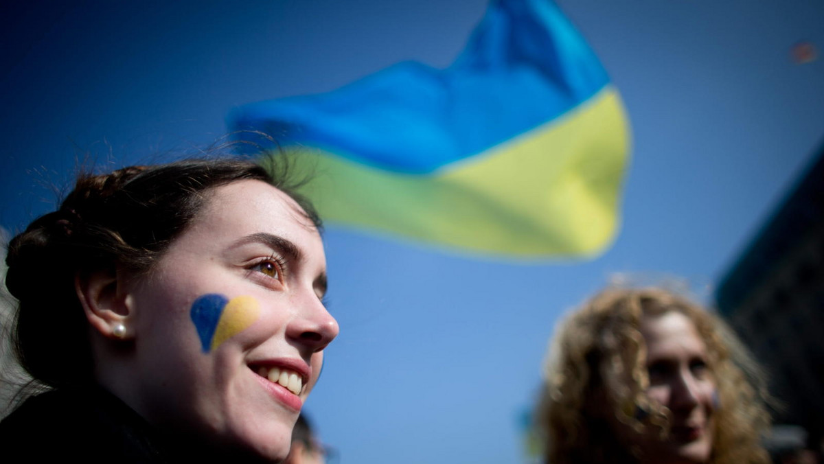 Produkt Krajowy Brutto Ukrainy wzrósł w IV kw. 2013 r. o 3,3 proc. rdr, po spadku w III kw. o 1,2 proc. - poinformowała w środę w komunikacie komisja statystyczna w Kijowie.