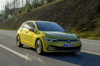 Do salonów wjechał Golf 8.  Volkswagen na jego zakup oferuje specjalne warunki