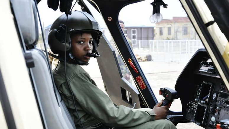 Nigeria's first and only female combat Helicopter pilot, Tolulope Arotile died in a road accident. [heraldnigeria]