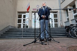 Zdjęcie zwłok z Dąbrowy Zielonej. Jest reakcja prokuratury