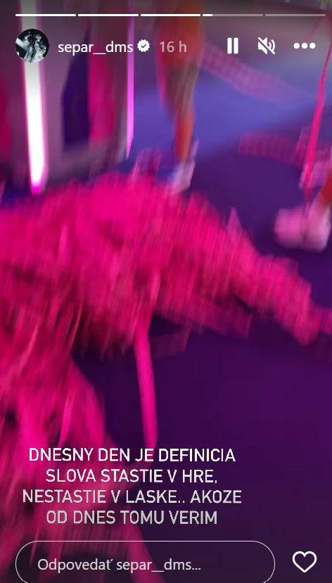 Separ zverejnil tajomné slová.