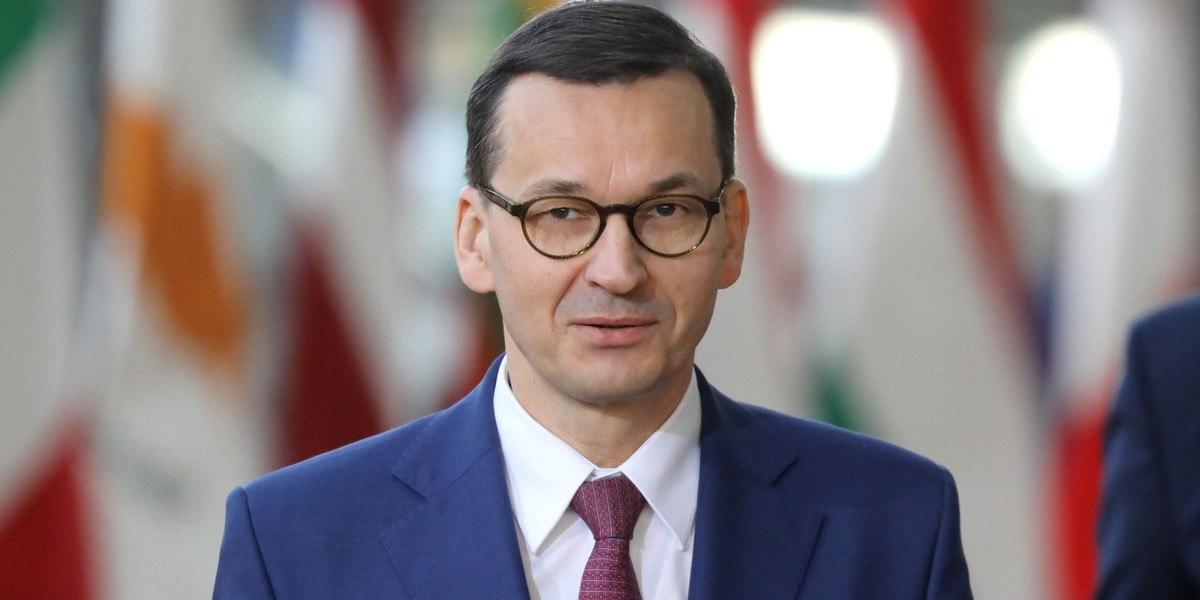 Kilka dni temu premier Mateusz Morawiecki przywoływał prognozy Komisji Europejskiej, która szacuje, że polski PKB będzie rosnąć w tempie trzy razy szybszym niż średnia UE. - Oznacza to, że będziemy drugą najdynamiczniej rozwijającą się gospodarką wspólnoty - napisał premier na Twitterze.