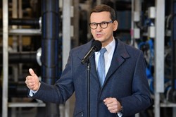 Premier: Polska zakontraktowała lek na Covid-19