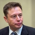 Elon Musk wyprzedaje akcje Tesli. Chodzi o podatki?