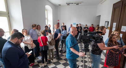 Ludziom trudno było powstrzymać nerwy w sądzie. Aż 42 rodziny straciły pieniądze!