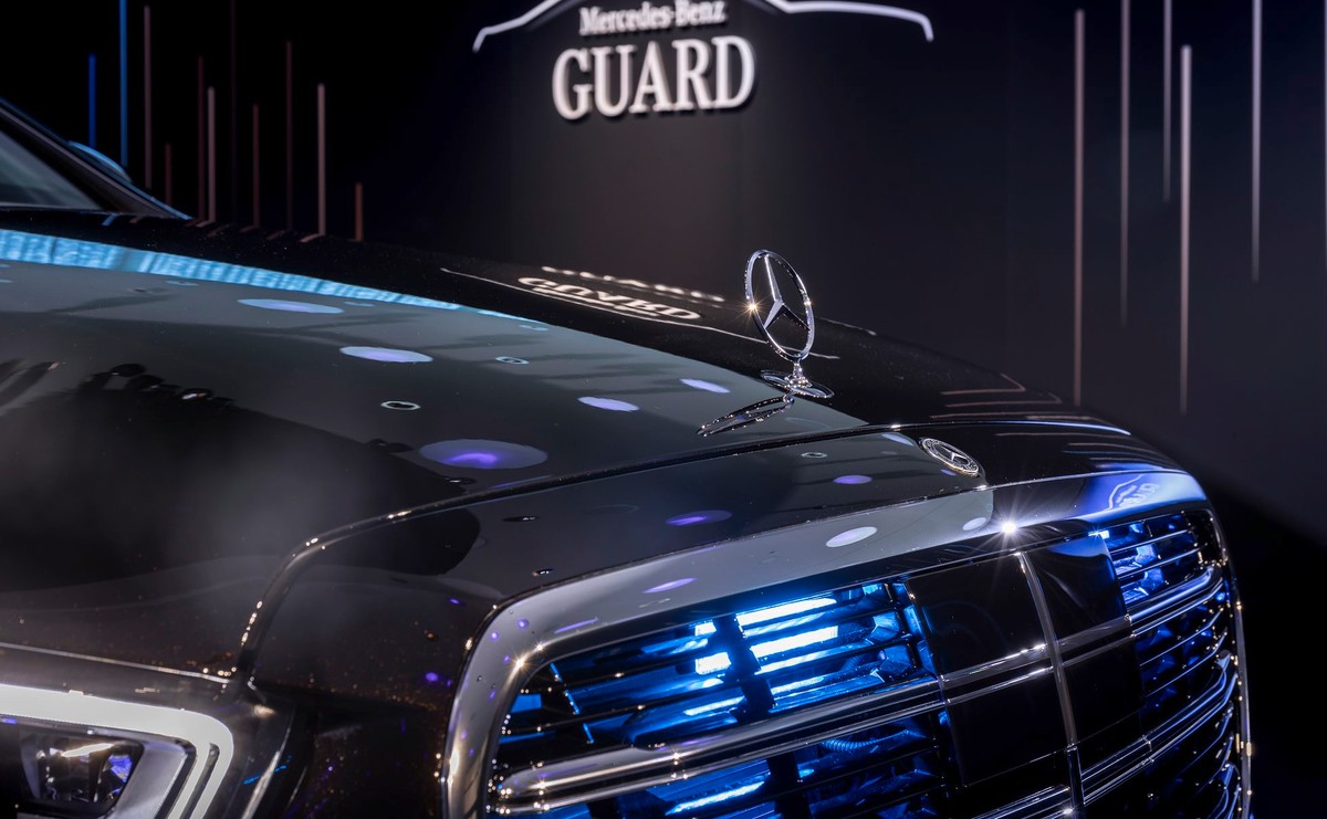 Mercedes S 680 GUARD 4MATIC - takim samochodem będzie podróżował nowy kanclerz Niemiec Olaf Scholz