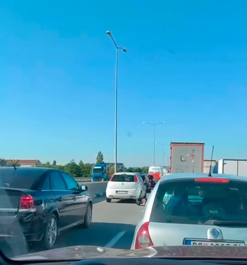 Lančani sudar na Pupinovom mostu