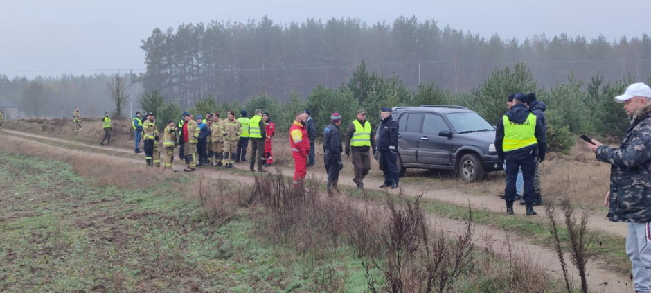 Ponad 100 osób szuka starszego mężczyzny. W piątek oddalił się od swojego domu