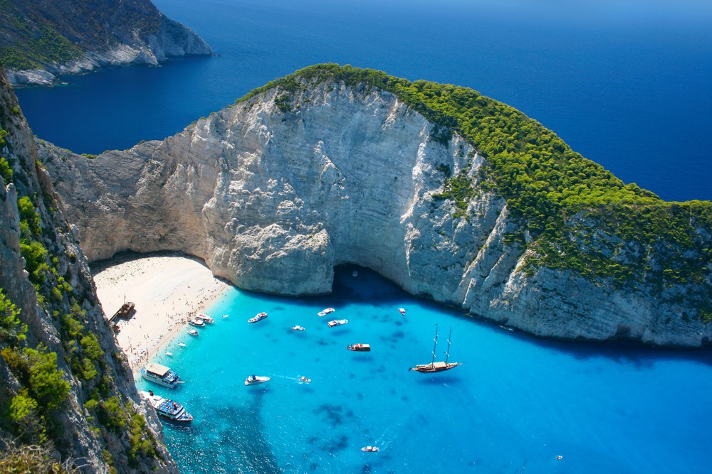 Pláž Navagio vytvára najznámejšiu scenériu ostrova Zakynthos, aktuálne je uzavretá.