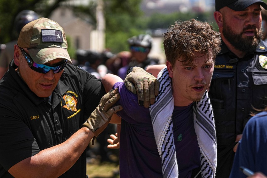 Propalestinski protesti, Univerzitet Teksas, 29. aprila