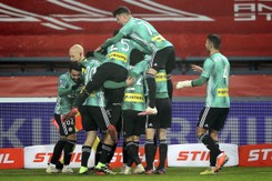 Wisła była blisko zwycięstwa, ale Legia miała Boruca i Pekharta [WYNIKI i TABELA]