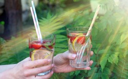 Ten problem wraca często latem! Uważaj na chłodne napoje