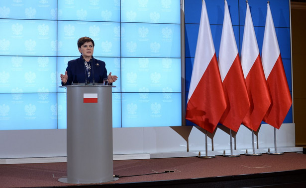 Szydło o decyzji Komisji Europejskiej. PO atakuje szefową prządu: Broni interesów PiS, a nie Polski