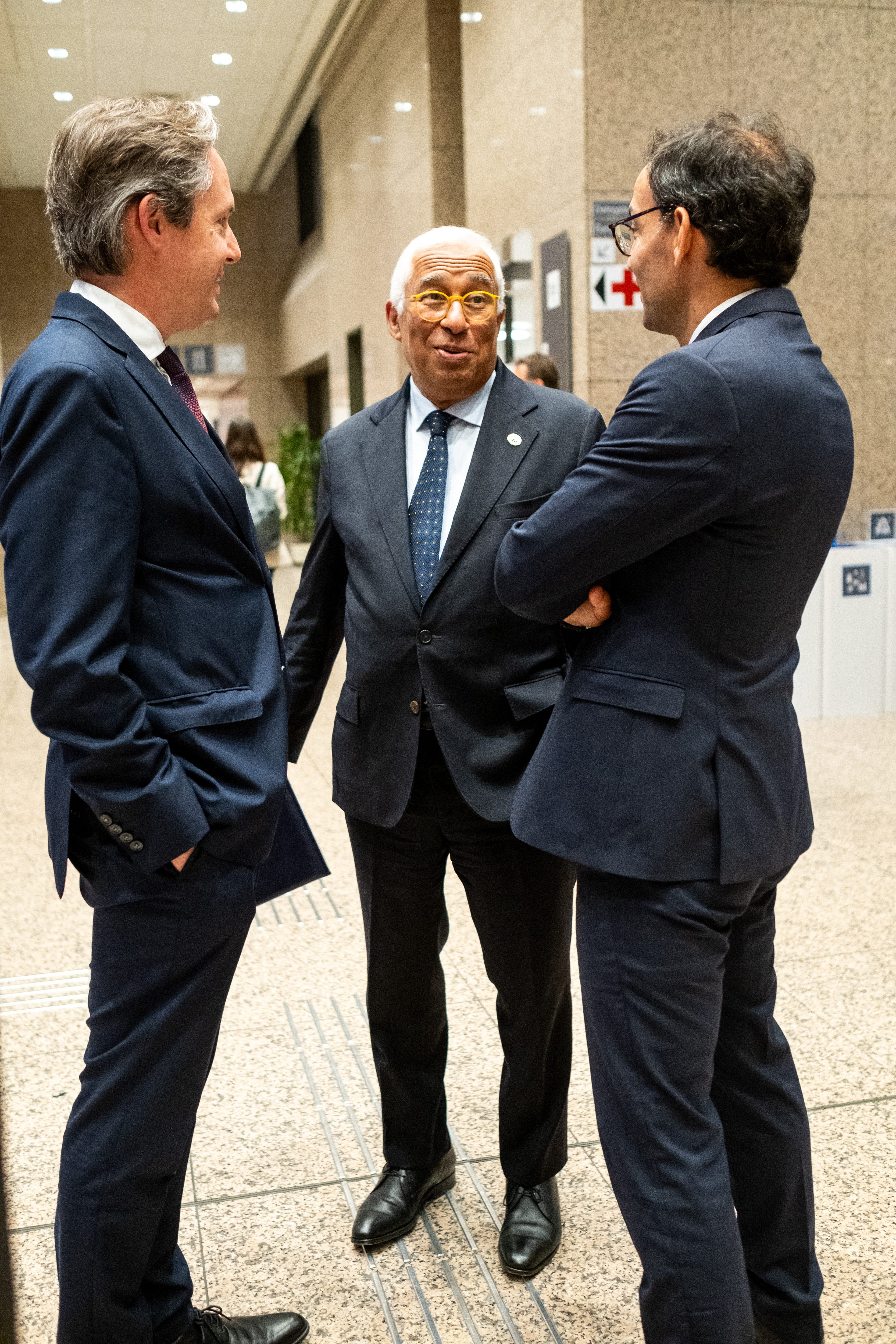 L'UE convoque un sommet extraordinaire face aux menaces de Trump