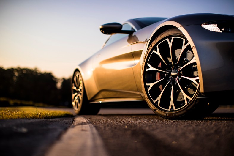 Aston Martin Vantage