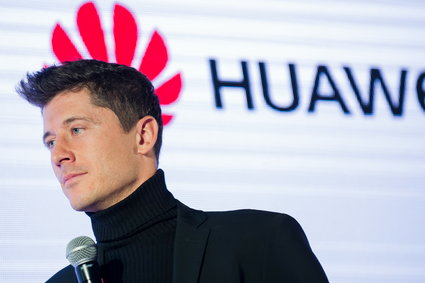 Lewandowski kończy współpracę z Huawei. Menedżer piłkarza potwierdza 