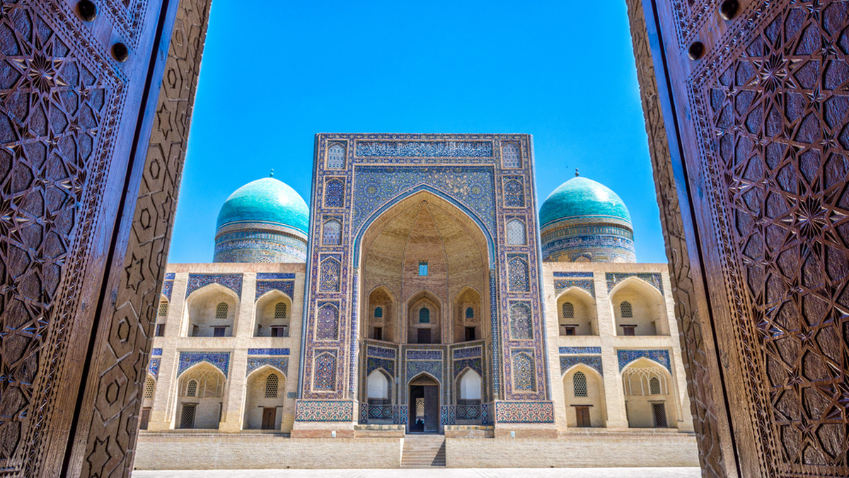 Uzbekistan wprowadza kolejne ułatwienia wizowe dla turystów - o wizę będzie można aplikować przez internet. Co więcej, na plus zmienią się także zasady dot. wiz tranzytowych.