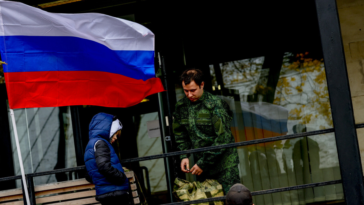 Rosjanie wysyłają poborowych na pewną śmierć. Nie dają im amunicji na front