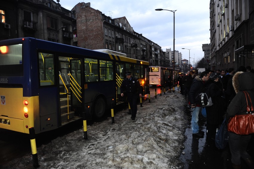 Autobus u kome su huligani napali Limanija