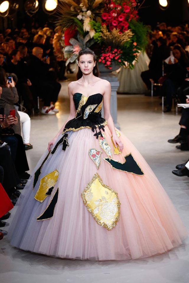 Top 6 momentum a francia couture hétről