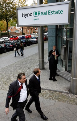 Bank Hypo Real Estate zwolni połowę personelu