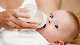 Co powinno jeść półroczne niemowlę? Pomocne wskazówki dla rodziców