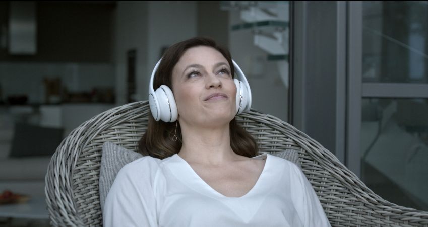 Magdalena Różczka na planie filmu 'Po Prostu przyjaźń' / fot. Aleksandra Grochowska