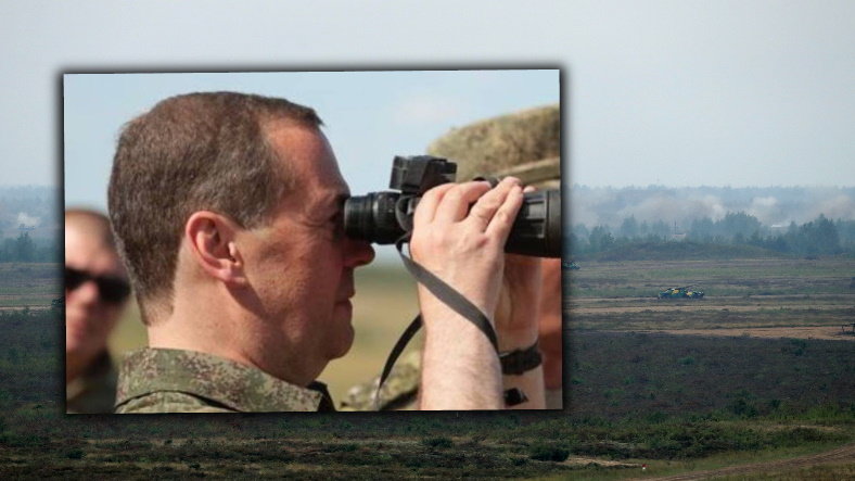 Dmitrij Miedwiediew ogląda szkolenia rosyjskich żołnierzy