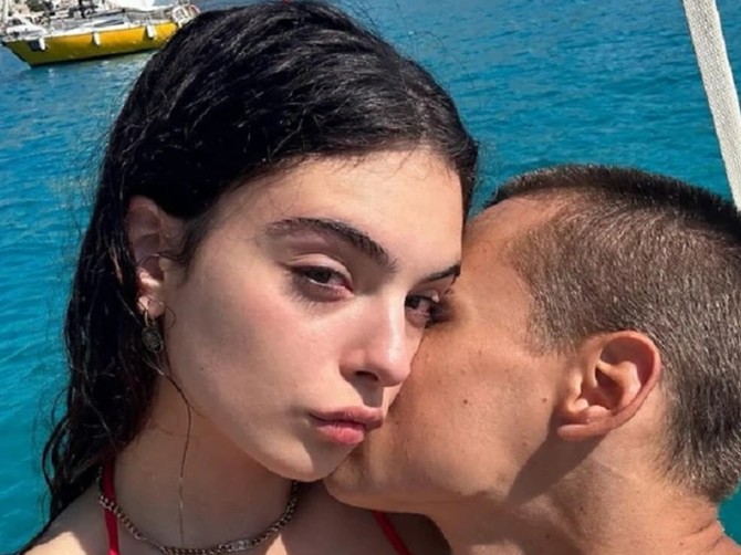 Ovo je dečko ćerke Monike Belkuči za kog kažu da je previše ružan za nju