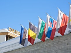 Hipokryci z Davos. Forum przypomina zjazd fanów luksusowej motoryzacji