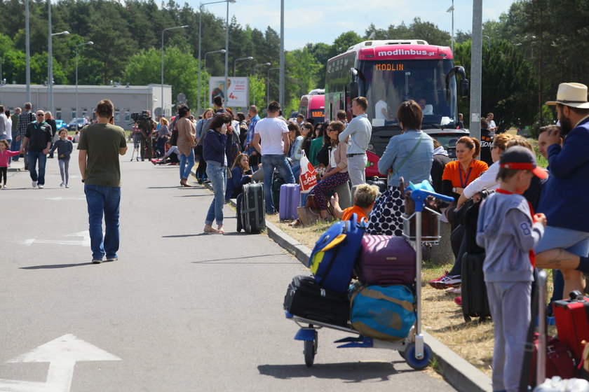 Fałszywy alarm bomowy sparaliżował lotnisko w Modlinie 