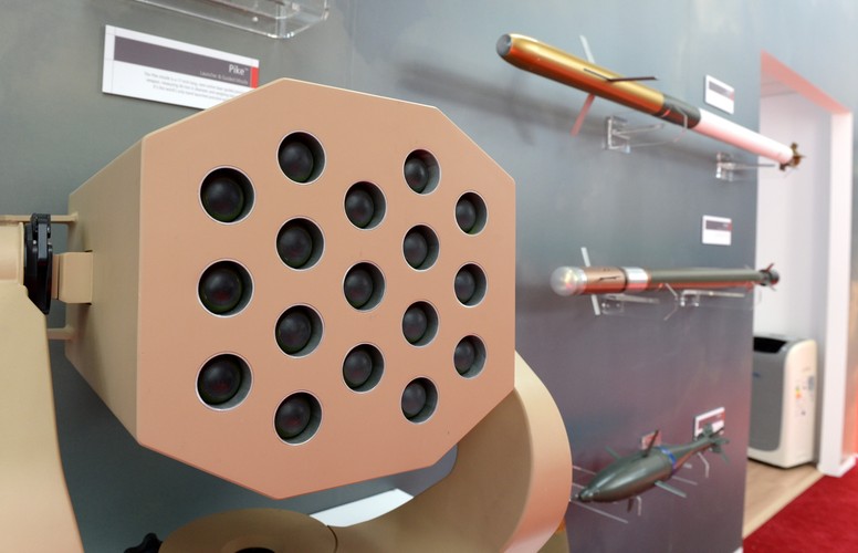 Kielce XXIV Międzynarodowy Salon Przemysłu Obronnego -  Sytem Patriot na stoisku firmy Raytheon <br><br> (mr) PAP/Piotr Polak