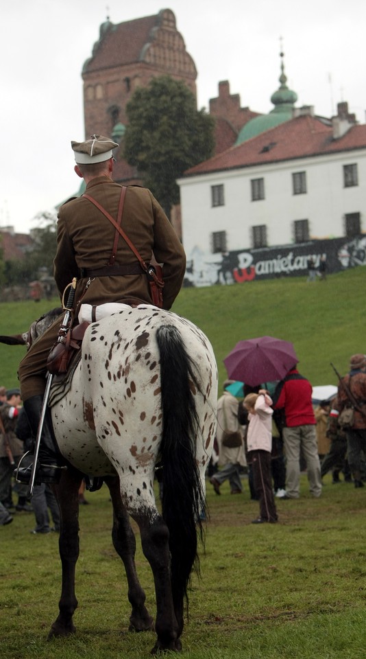 WARSZAWA PARADA HISTORYCZNO-MILITARNA