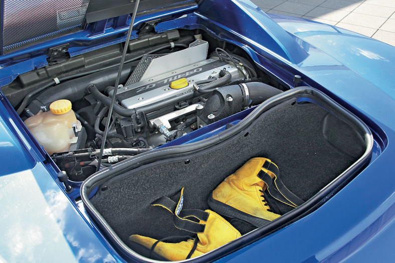 Opel Speedster Turbo - mały, lekki, szalony!