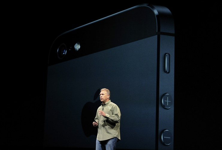 Philip Schiller, wiceprezes marketingu Apple’a podczas konferencji w San Francisco przy prezentacji nowego iPhone’a 5. 12.09.2012 (1)