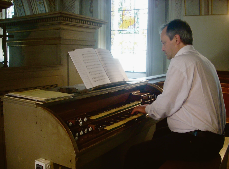 Najduža cev duga je pet metara, a najkraća pet milimetara 