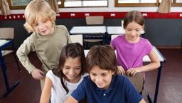 Polska szkoła jest analogowa, a kompetencje cyfrowe uczniów jedne z najlepszych w Europie