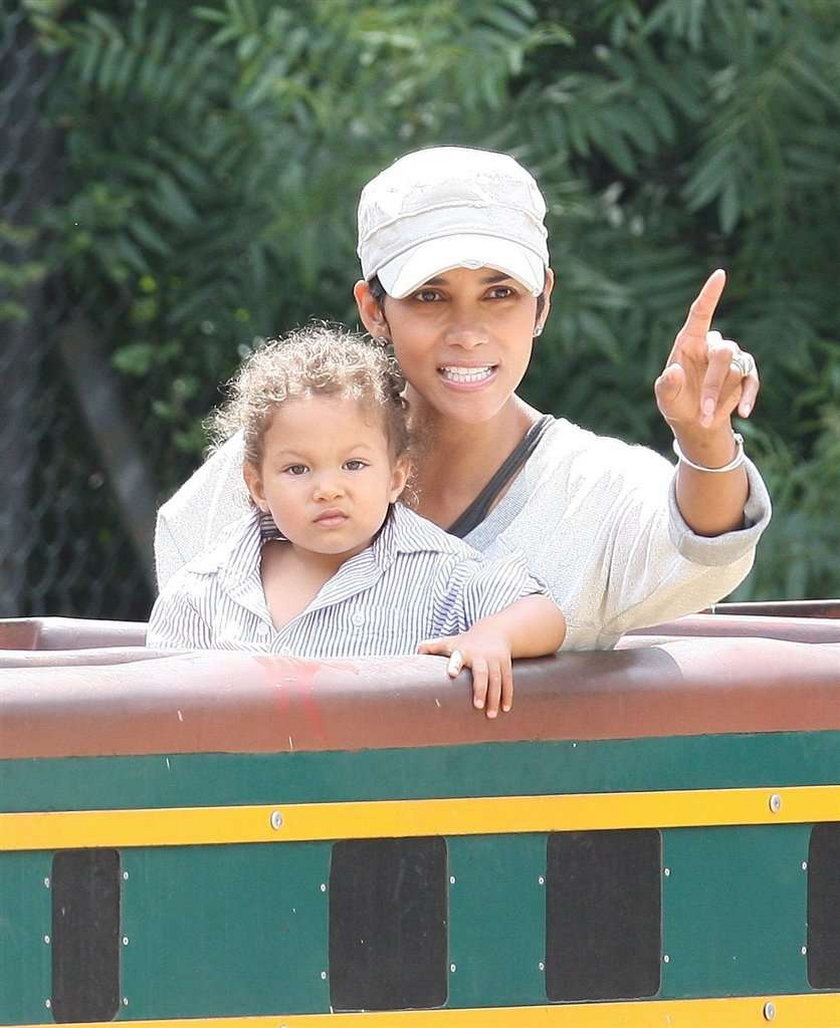 Halle Berry uczy córkę jeździć konno