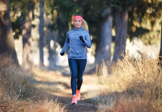 Aktywnie i tanio, czyli promocje New Balance na odzież sportową. Zniżki o ponad 60 proc.!