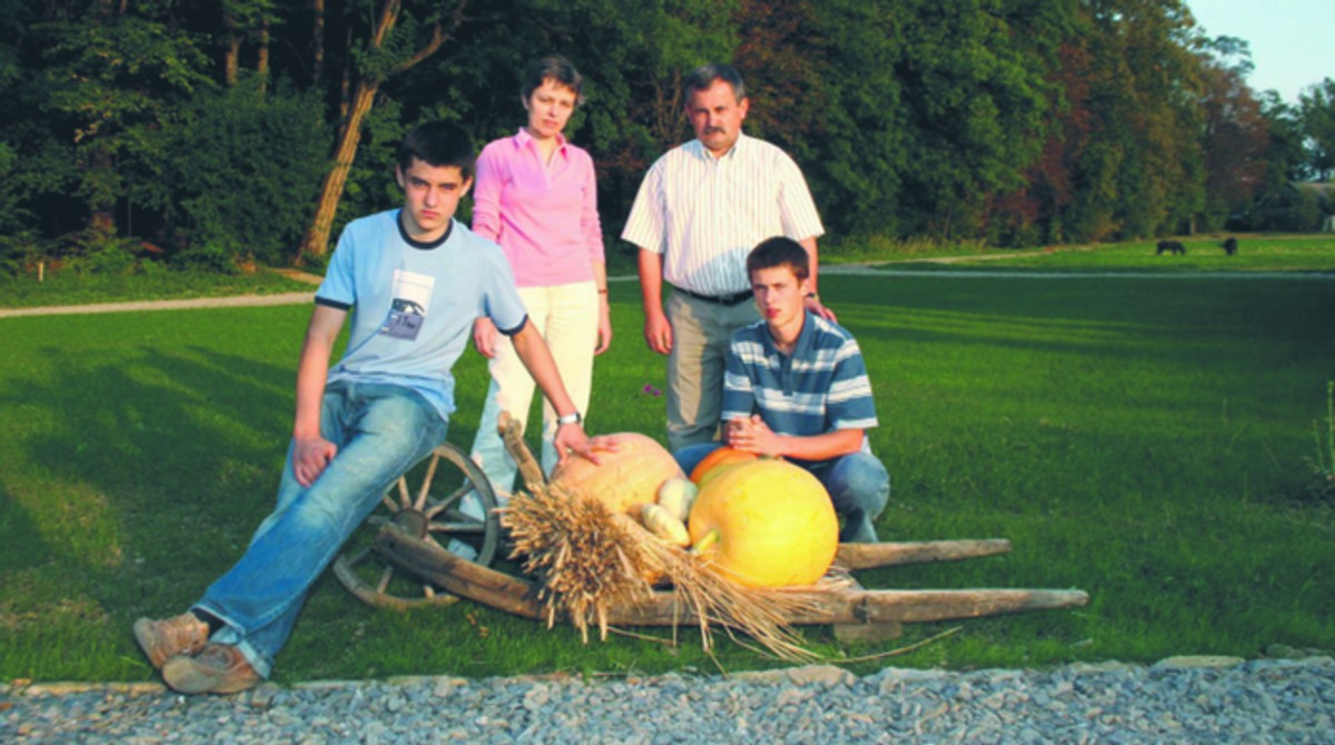 Tomasz, Anna, Krzysztof i Janusz Kasztelewiczowie - Każdy z członków rodziny odpowiada za jedną z działalności firmy