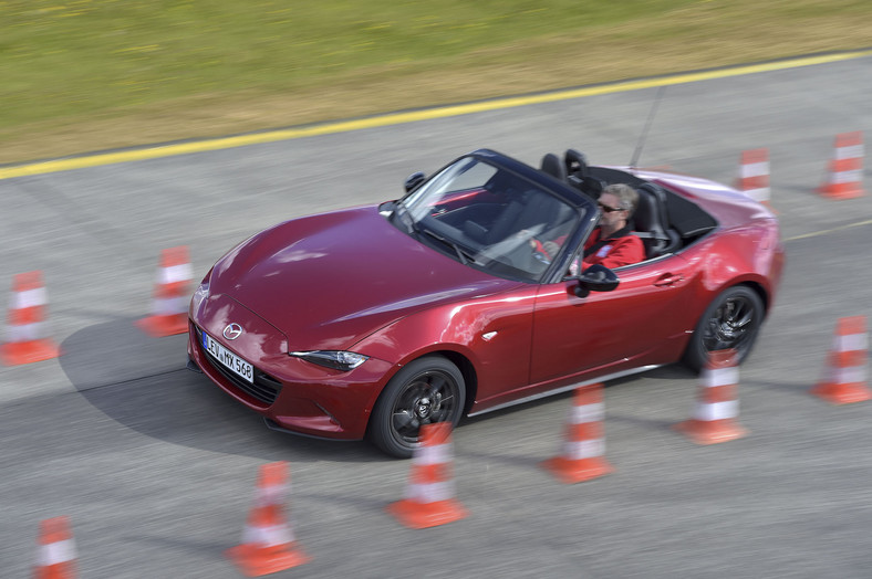 Mazda MX-5 kontra Fiat 124 Spider - takie same, a jednak inne