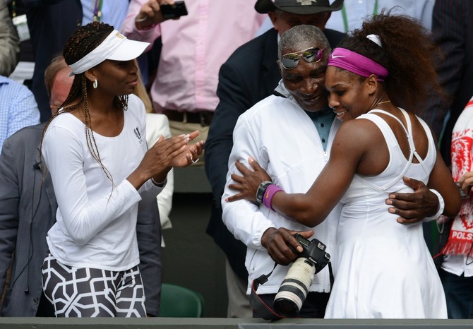 Serena sa ocem i sestrom Venus foto: Alexey Filippov/Sputnik
