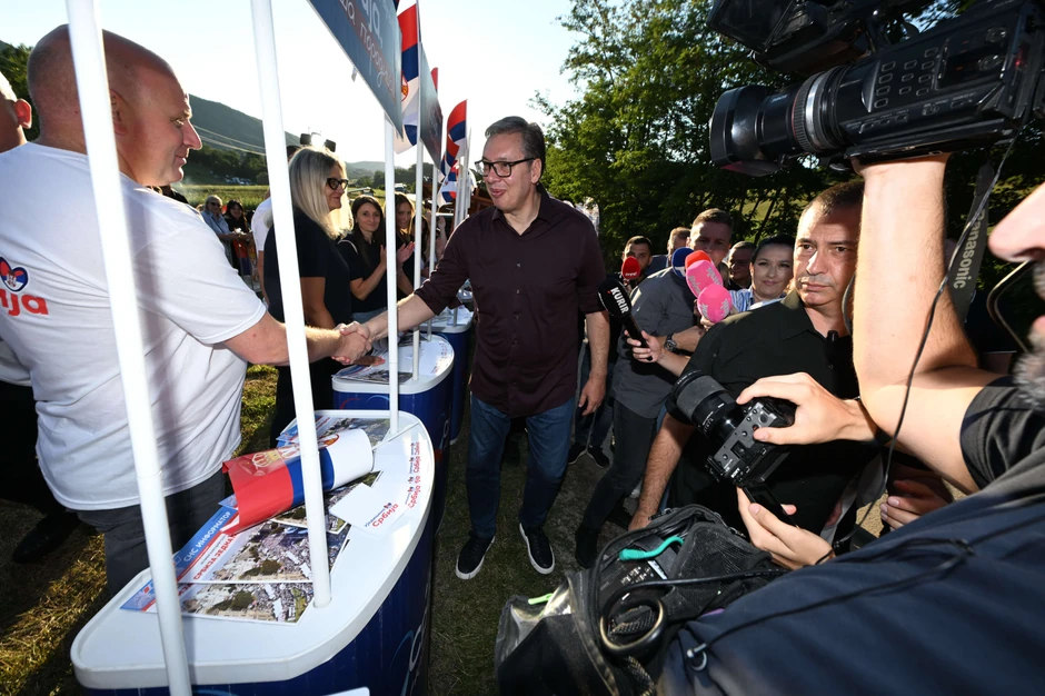 Aleksandar Vučić na skupu u selu Drežnik kod Užica