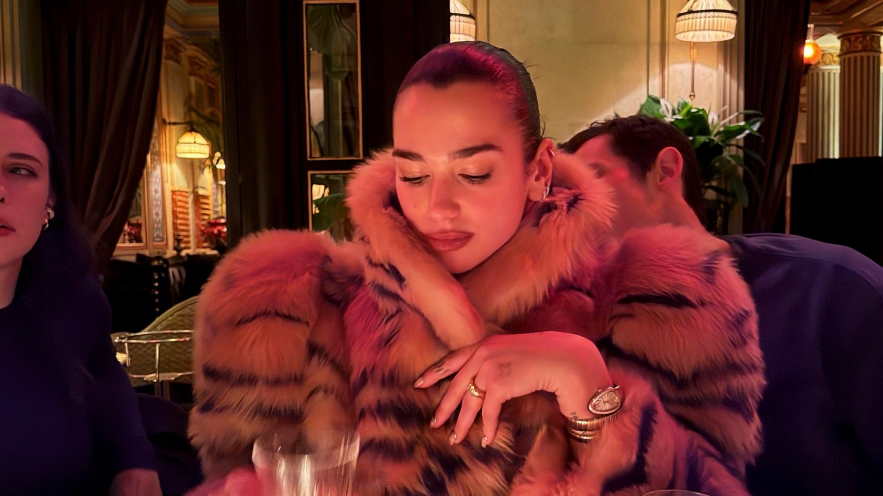 Čo nám na posledný februárový týždeň nadelili hviezdy? / original foto: Dua Lipa IG post, 21. 2. 2026