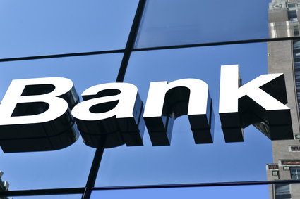 Klienci jeszcze nie wiedzą, ale banki już się obawiają. Haczyk dotyczący hipotek o stałym oprocentowaniu   