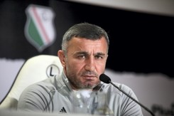 Trener Karabachu przed meczem z Legią: Niełatwo myśleć o meczu, gdy w kraju trwa wojna